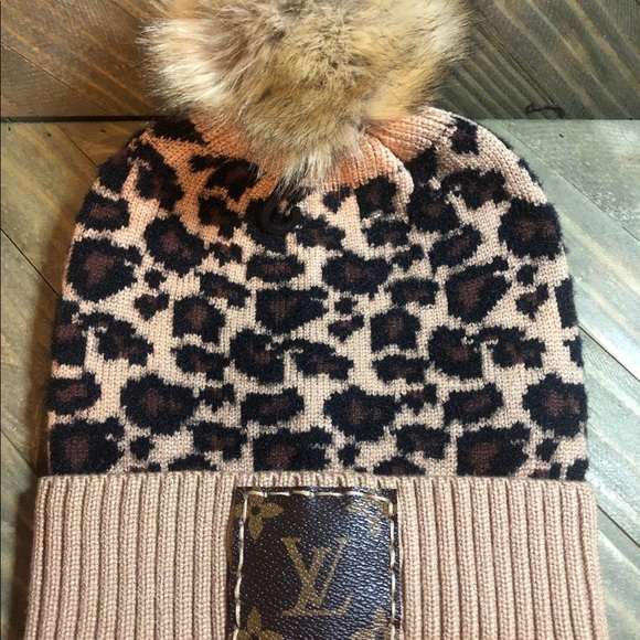 Women’s stocking caps.’s - Picture 5 of 5